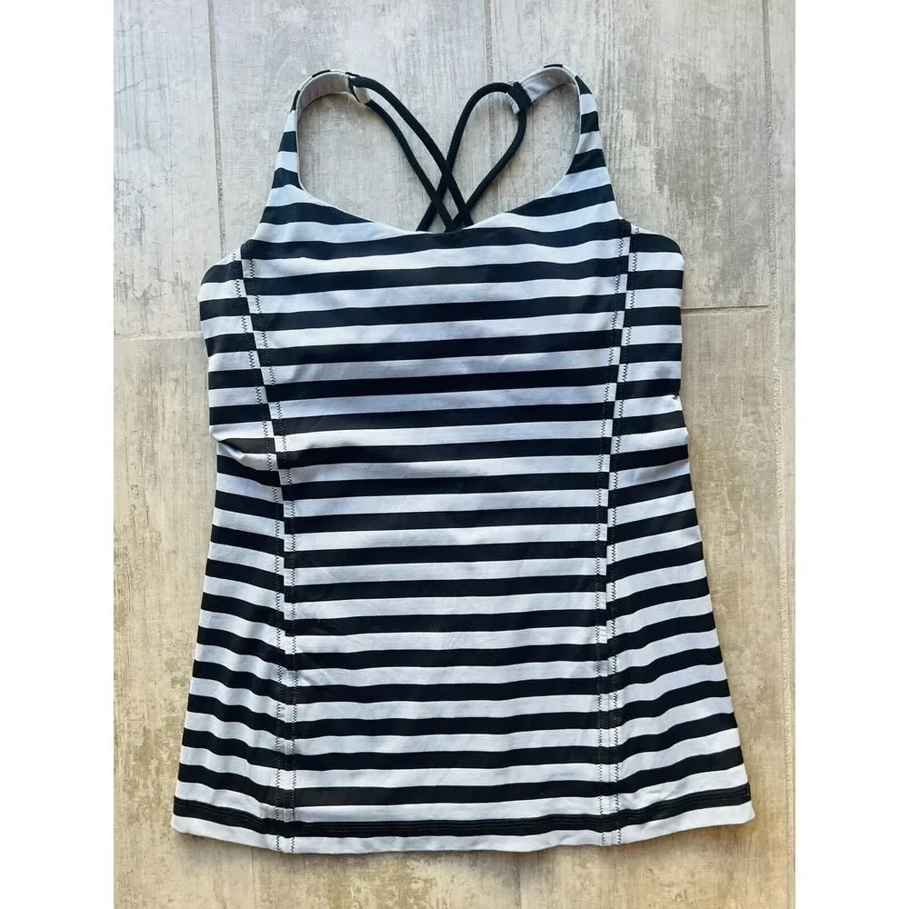 Lululemon Free to Be Blue Sea Stripe Tank Top Built-In Bra Racerback Stretch 6